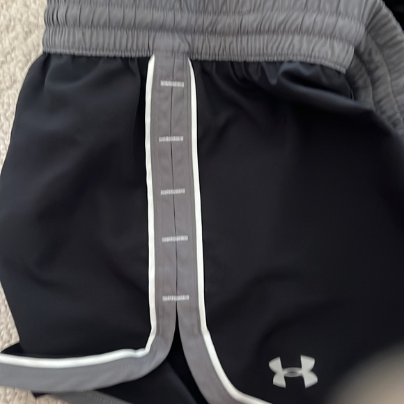 Ladies Shorts - Picture 6 of 7